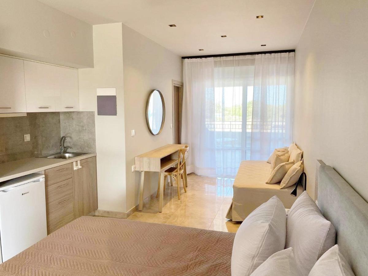 Houmas Apartments Yialos ภายนอก รูปภาพ