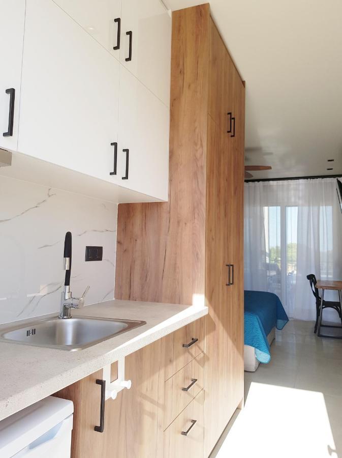 Houmas Apartments Yialos ภายนอก รูปภาพ
