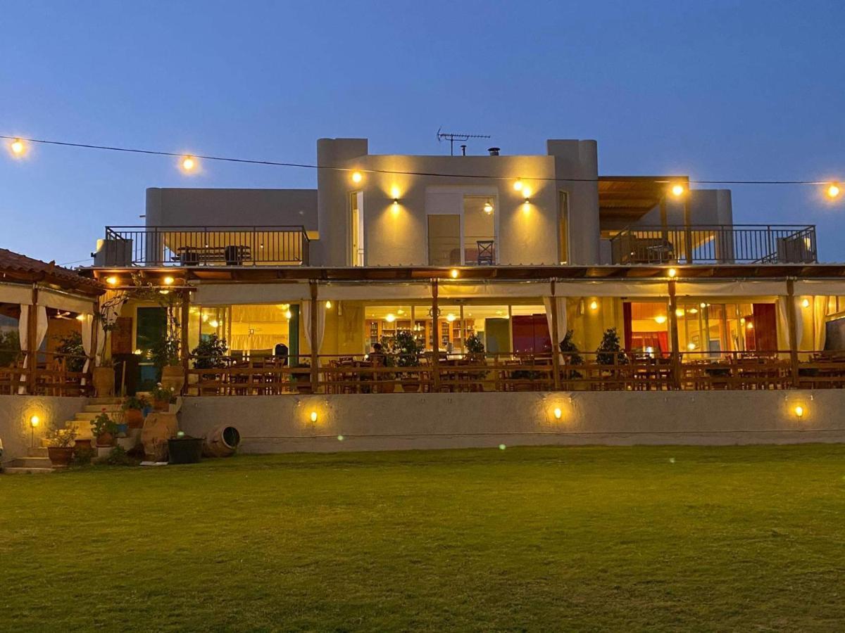 Houmas Apartments Yialos ภายนอก รูปภาพ