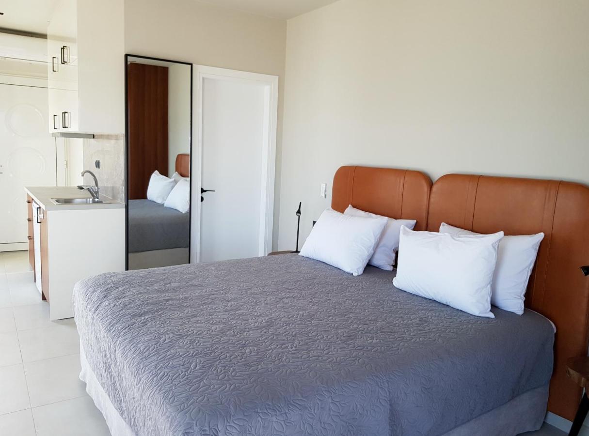 Houmas Apartments Yialos ภายนอก รูปภาพ