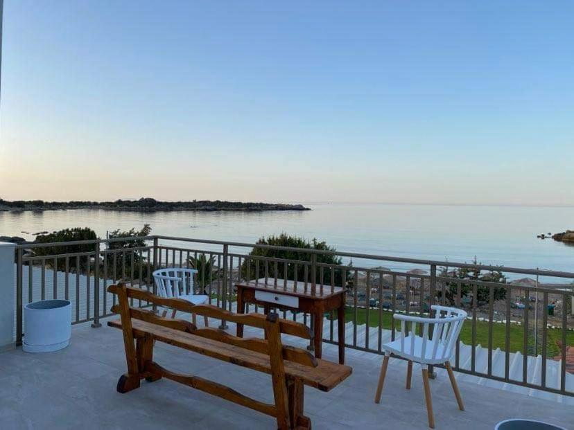 Houmas Apartments Yialos ภายนอก รูปภาพ