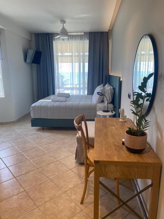 Houmas Apartments Yialos ภายนอก รูปภาพ