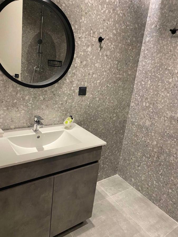 Houmas Apartments Yialos ภายนอก รูปภาพ