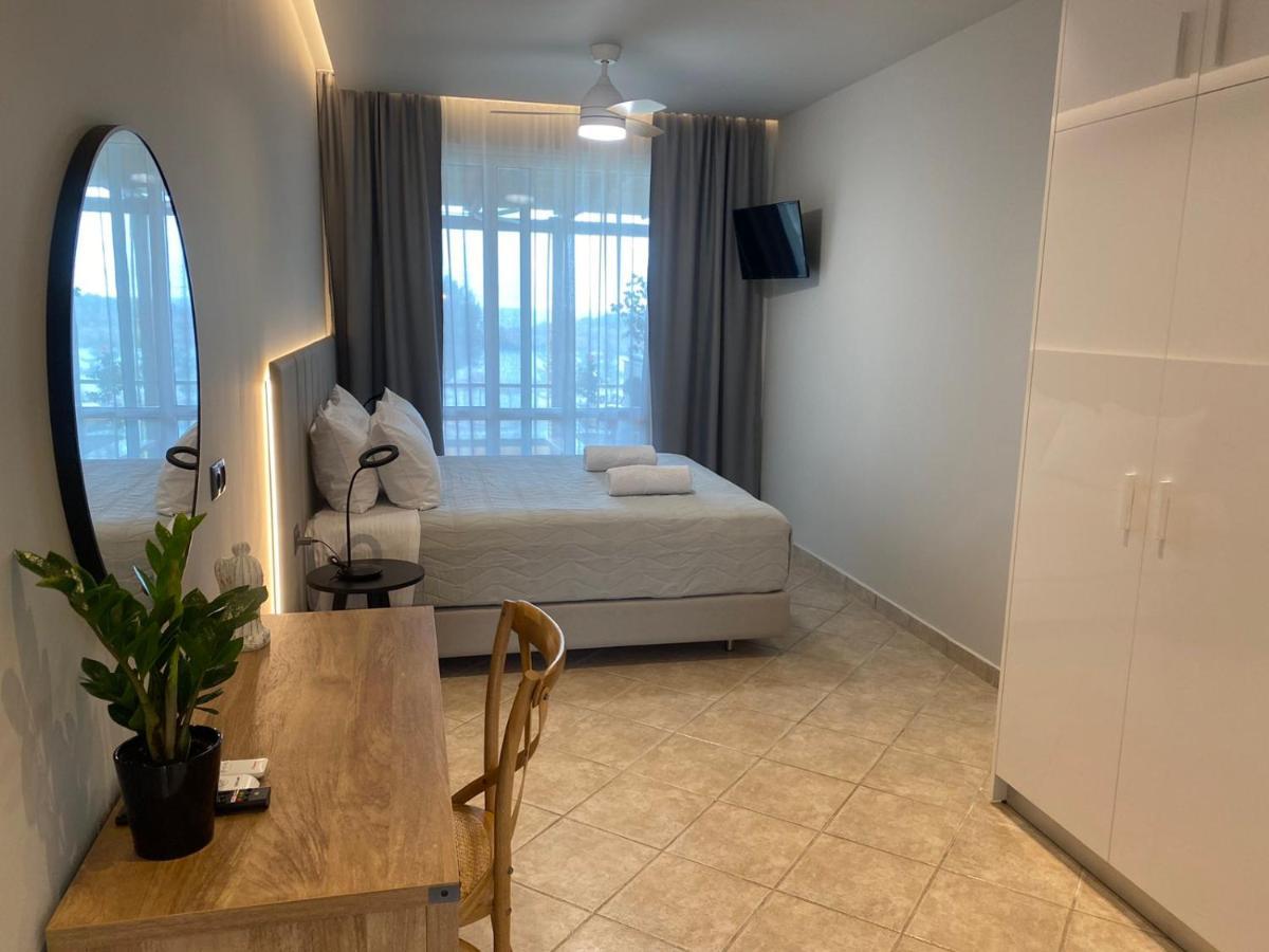 Houmas Apartments Yialos ภายนอก รูปภาพ
