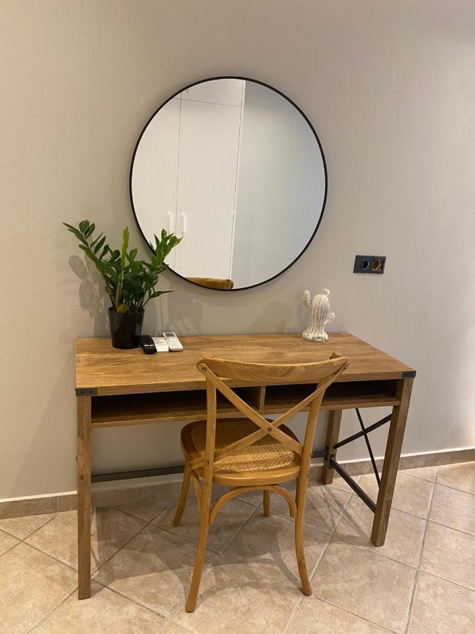 Houmas Apartments Yialos ภายนอก รูปภาพ